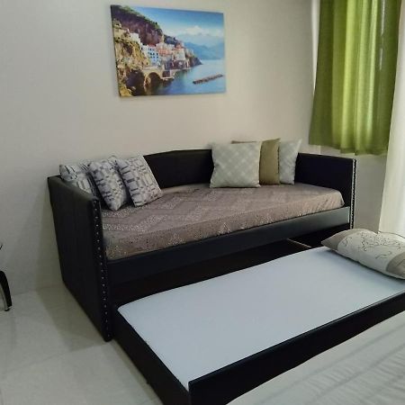 One Palm Tree Villas Close To Manila Airport - Terminal 3 Kültér fotó